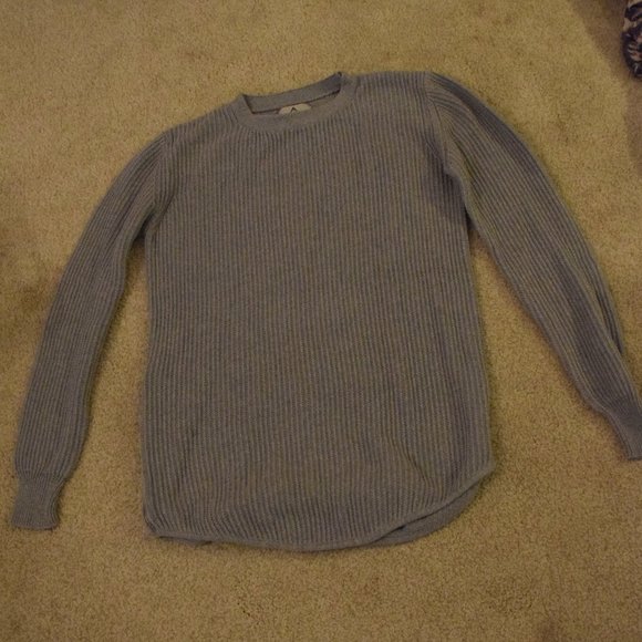 Urban Outfitters Grey Sweater - Picture 1 of 2
